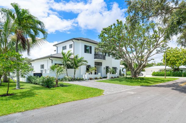 1615 NW 4th Ave 1